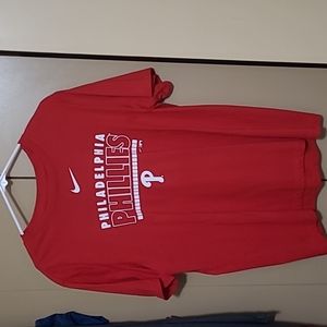 Philadelphia Phillies Nike Men's Tee.  Size: Medium.